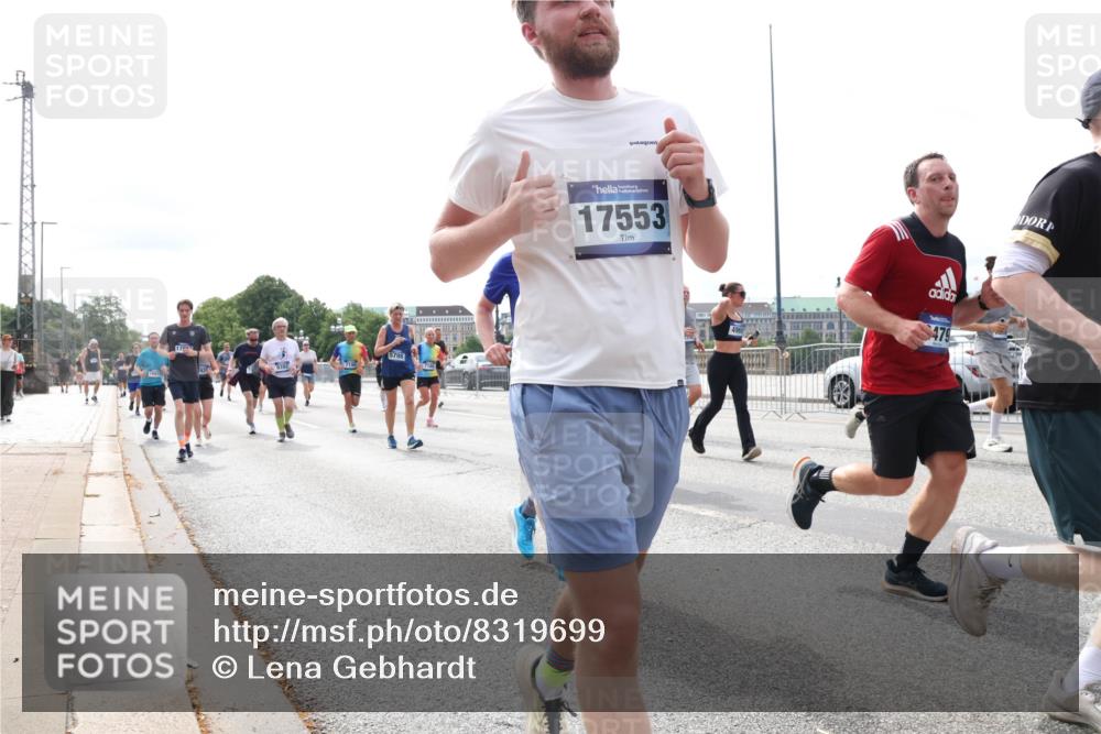 29.06.2025 - hella hamburg halbmarathon Lena Gebhardt http://msf.ph/oto/8319699 29.06.2025 10:22:42 Lombardsbrücke 5798, 718, 17553, 496, 1029, 1187, 1419, 1598, 1853, 2022, 2294, 2351, 2479, 2766, 2886, 3003, 3029, 3034, 3108, 3430, 3457, 3511, 3600, 3601, 3910, 3946, 4113, 4114, 4131, 4556, 4559, 4829, 4969, 4970, 5079, 5223, 5343, 5629, 5798, 5838, 6030, 6048, 6049, 6303, 6307, 6347, 6820, 6826, 6899, 7097, 7188, 7190, 7266, 7276, 7529, 7794, 7925, 8355, 8511, 8855, 8931, 9256, 10205, 10826, 12190, 13921, 14525, 14801 meine-sportfotos.de