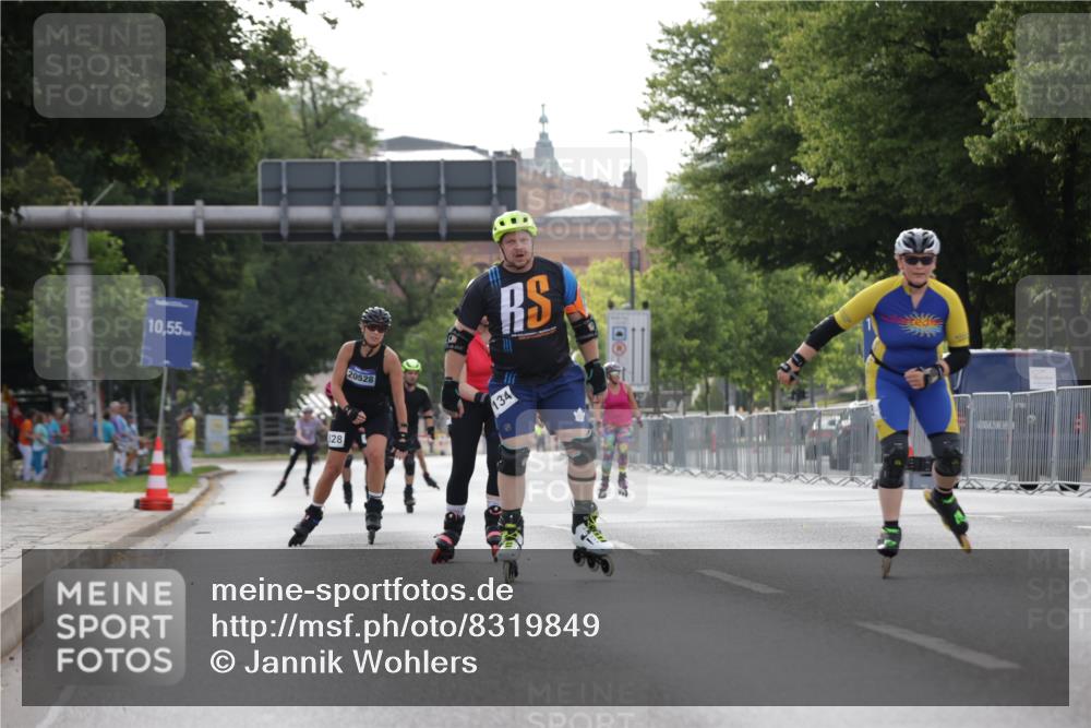29.06.2025 - hella hamburg halbmarathon Jannik Wohlers http://msf.ph/oto/8319849 29.06.2025 09:00:15 Lombardsbrücke  meine-sportfotos.de