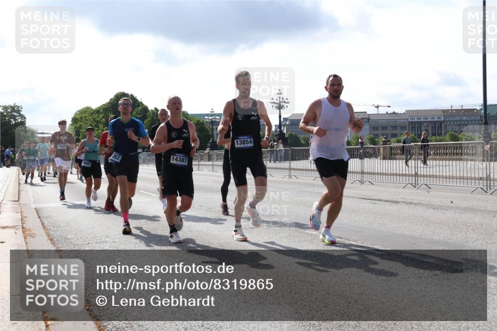 29.06.2025 - hella hamburg halbmarathon Lena Gebhardt http://msf.ph/oto/8319865 29.06.2025 09:47:57 Lombardsbrücke 10900, 6990, 362, 14387, 13854, 1164, 1217, 1385, 1562, 1743, 2196, 2296, 2404, 2714, 2851, 3959, 4602, 4860, 5091, 5092, 5315, 5923, 6684, 6829, 6990, 8084, 8362, 8395, 8901, 9178, 9944, 10384, 10900, 10968, 11019, 11202, 11227, 11559, 11620, 11745, 12290, 12462, 12514, 12704, 12751, 12865, 13029, 13419, 13514, 13595, 13798, 13854, 14387, 14601, 14908, 14934, 14952, 15015, 15261, 15415, 15701, 15965, 16123, 16158, 16964, 17154, 18419 meine-sportfotos.de