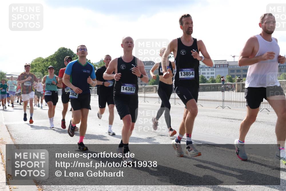29.06.2025 - hella hamburg halbmarathon Lena Gebhardt http://msf.ph/oto/8319938 29.06.2025 09:47:58 Lombardsbrücke 10900, 16156, 6990, 1857, 362, 315, 14387, 13854, 1164, 1217, 1385, 1562, 1743, 2196, 2296, 2404, 2714, 2851, 3959, 4602, 4860, 5091, 5092, 5315, 5923, 6684, 6829, 6990, 8084, 8362, 8395, 8901, 9178, 9944, 10384, 10900, 10968, 11019, 11202, 11227, 11559, 11620, 11745, 12290, 12462, 12514, 12751, 12865, 13029, 13419, 13514, 13595, 13798, 13854, 14387, 14601, 14908, 14934, 14952, 15015, 15261, 15415, 15701, 15965, 16119, 16123, 16158, 16964, 17154, 18419 meine-sportfotos.de