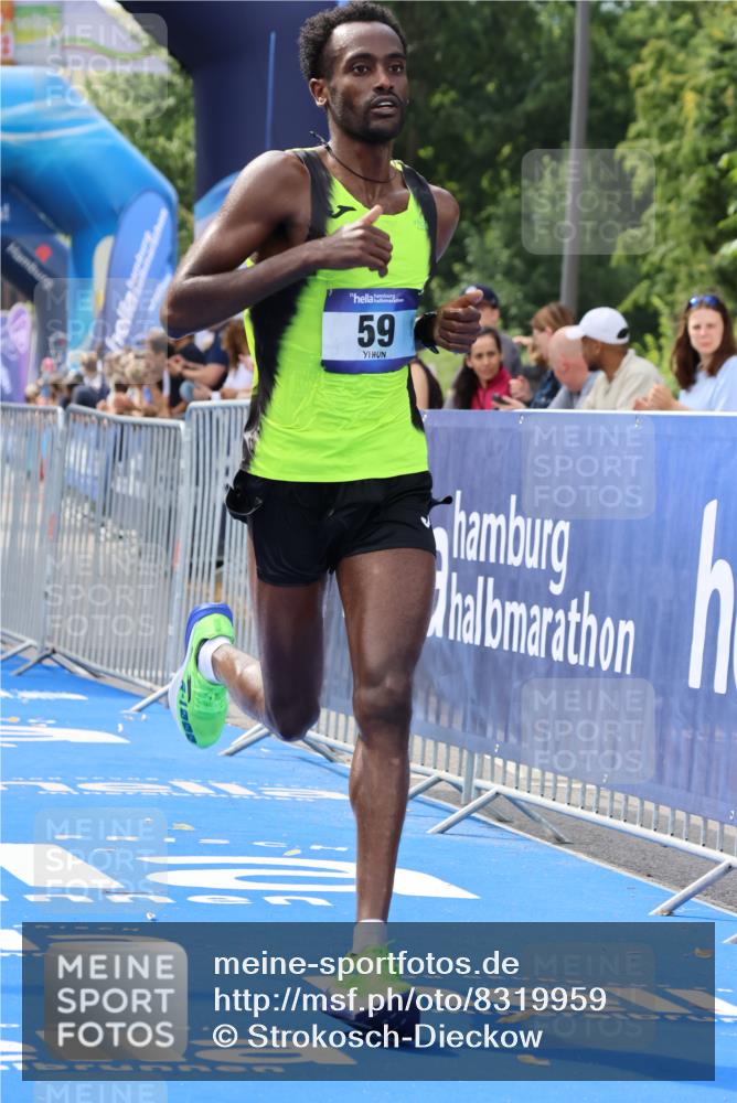 29.06.2025 - hella hamburg halbmarathon Strokosch-Dieckow http://msf.ph/oto/8319959 29.06.2025 10:04:28 Ziel 58, 59 meine-sportfotos.de