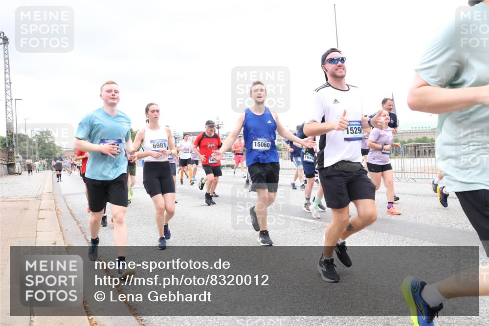 29.06.2025 - hella hamburg halbmarathon Lena Gebhardt http://msf.ph/oto/8320012 29.06.2025 10:57:15 Lombardsbrücke 6981, 144, 15060, 1644, 15298, 1207, 2041, 2370, 2871, 2932, 3195, 3348, 3387, 3388, 3418, 3470, 3485, 3723, 3750, 3851, 4086, 4106, 4180, 4197, 4241, 4485, 4568, 4569, 4611, 4998, 5057, 5117, 5316, 5589, 5639, 5738, 5944, 6053, 6284, 6827, 6832, 6981, 7381, 7416, 7417, 7592, 7728, 7787, 7964, 8035, 8039, 8197, 8224, 8287, 8386, 8540, 8546, 8552, 8679, 8851, 8853, 8873, 9110, 9298, 9299 meine-sportfotos.de