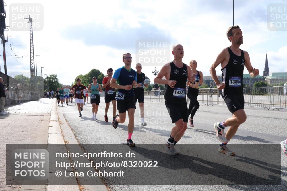 29.06.2025 - hella hamburg halbmarathon Lena Gebhardt http://msf.ph/oto/8320022 29.06.2025 09:47:58 Lombardsbrücke 10900, 6990, 18573, 362, 90, 13854, 14387, 1164, 1217, 1385, 1562, 1743, 2196, 2296, 2404, 2714, 2851, 3959, 4602, 4860, 5091, 5092, 5315, 5923, 6684, 6829, 6990, 8084, 8362, 8395, 8901, 9178, 9944, 10384, 10900, 10968, 11019, 11202, 11227, 11559, 11620, 11745, 12290, 12462, 12514, 12751, 12865, 13029, 13419, 13514, 13595, 13798, 13854, 14387, 14601, 14908, 14934, 14952, 15015, 15261, 15415, 15701, 15965, 16119, 16123, 16158, 16964, 17154, 18419 meine-sportfotos.de