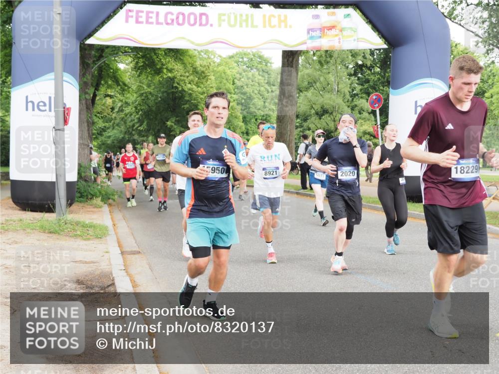 29.06.2025 - hella hamburg halbmarathon MichiJ http://msf.ph/oto/8320137 29.06.2025 10:37:11 Zwischen KM18-KM19 2020, 2234, 2880, 3562, 4247, 7657, 8921, 9031, 9303, 9770, 10859, 11819, 12421, 12670, 15950, 16738, 17745 meine-sportfotos.de