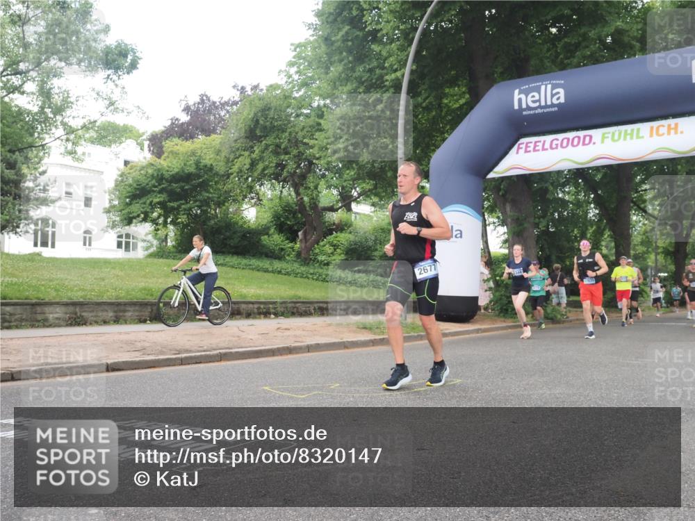 29.06.2025 - hella hamburg halbmarathon KatJ http://msf.ph/oto/8320147 29.06.2025 10:45:43 Zwischen KM18-KM19 1642, 2348, 2584, 2677, 2759, 2855, 3114, 4550, 6860, 8392 meine-sportfotos.de