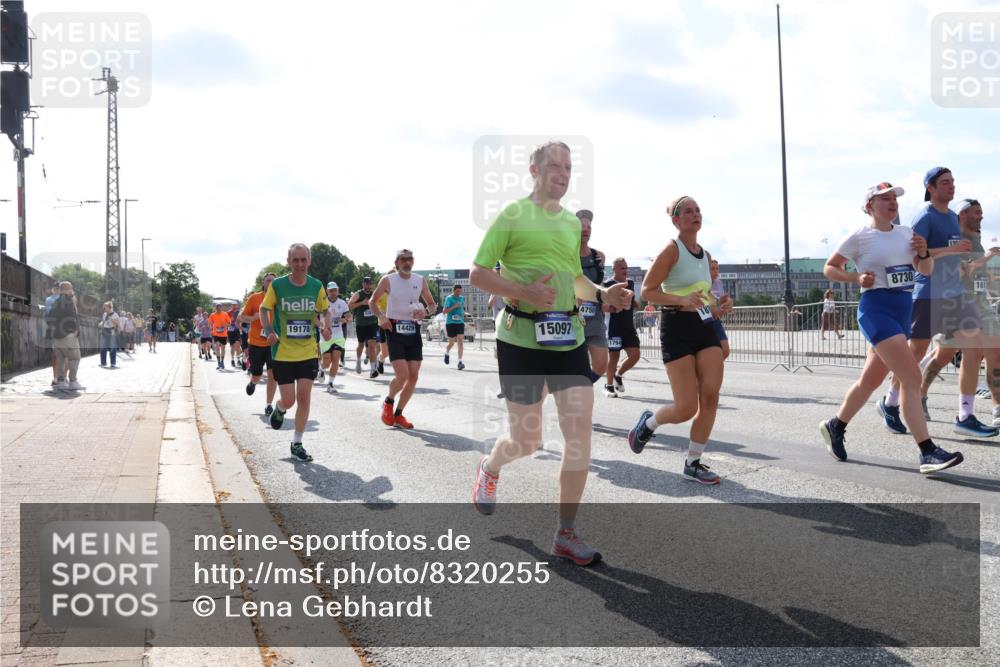 29.06.2025 - hella hamburg halbmarathon Lena Gebhardt http://msf.ph/oto/8320255 29.06.2025 10:00:05 Lombardsbrücke 19178, 14429, 15097, 4750, 1794, 8730, 12, 1612, 1006, 1019, 1125, 1180, 1239, 1264, 1526, 1834, 1914, 1955, 2027, 2086, 2099, 2159, 2348, 2364, 2391, 2432, 2447, 2582, 2584, 2606, 2652, 2676, 2677, 2730, 2910, 3177, 3181, 3279, 3319, 3668, 3836, 3861, 3898, 4013, 4231, 4426, 4594, 4632, 4772, 4796, 4813, 4837, 5015, 5134, 5272, 5277, 5341, 5728, 6082, 6084, 6104, 6174, 6201, 6202, 6260, 6462, 6470, 6581, 6587, 8330, 9142, 9984, 10031, 11039, 11568, 11844 meine-sportfotos.de