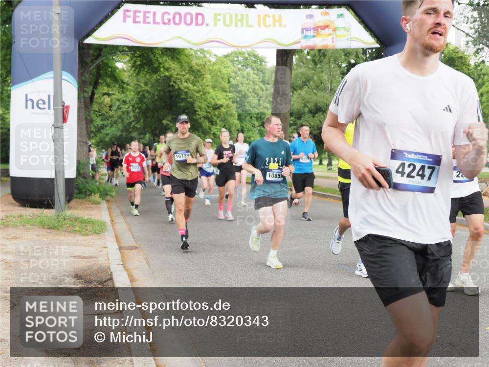 29.06.2025 - hella hamburg halbmarathon MichiJ http://msf.ph/oto/8320343 29.06.2025 10:37:13 Zwischen KM18-KM19 2020, 2234, 2880, 3562, 4247, 7657, 8454, 8921, 9031, 9303, 10859, 11819, 12421, 15950, 16738 meine-sportfotos.de