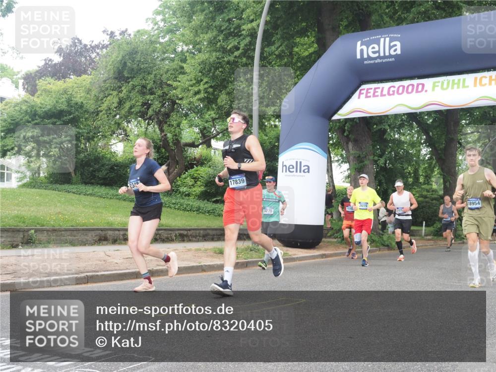 29.06.2025 - hella hamburg halbmarathon KatJ http://msf.ph/oto/8320405 29.06.2025 10:45:45 Zwischen KM18-KM19 2348, 2584, 2619, 2677, 2759, 2855, 3114, 4550, 6860, 8392 meine-sportfotos.de