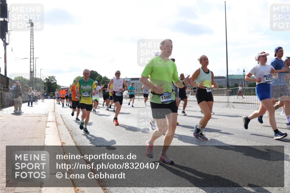 29.06.2025 - hella hamburg halbmarathon Lena Gebhardt http://msf.ph/oto/8320407 29.06.2025 10:00:05 Lombardsbrücke 12, 19178, 15097, 18, 8730, 14429, 1006, 1019, 1125, 1180, 1239, 1264, 1526, 1834, 1914, 1955, 2027, 2086, 2099, 2159, 2348, 2364, 2391, 2432, 2447, 2582, 2584, 2606, 2652, 2676, 2677, 2730, 2910, 3177, 3181, 3279, 3319, 3668, 3836, 3861, 3898, 4013, 4231, 4426, 4594, 4632, 4772, 4796, 4813, 4837, 5015, 5134, 5272, 5277, 5341, 5728, 6082, 6084, 6104, 6174, 6201, 6202, 6260, 6462, 6470, 6581, 6587, 8330, 9142, 9984, 10031, 11039, 11568, 11844 meine-sportfotos.de