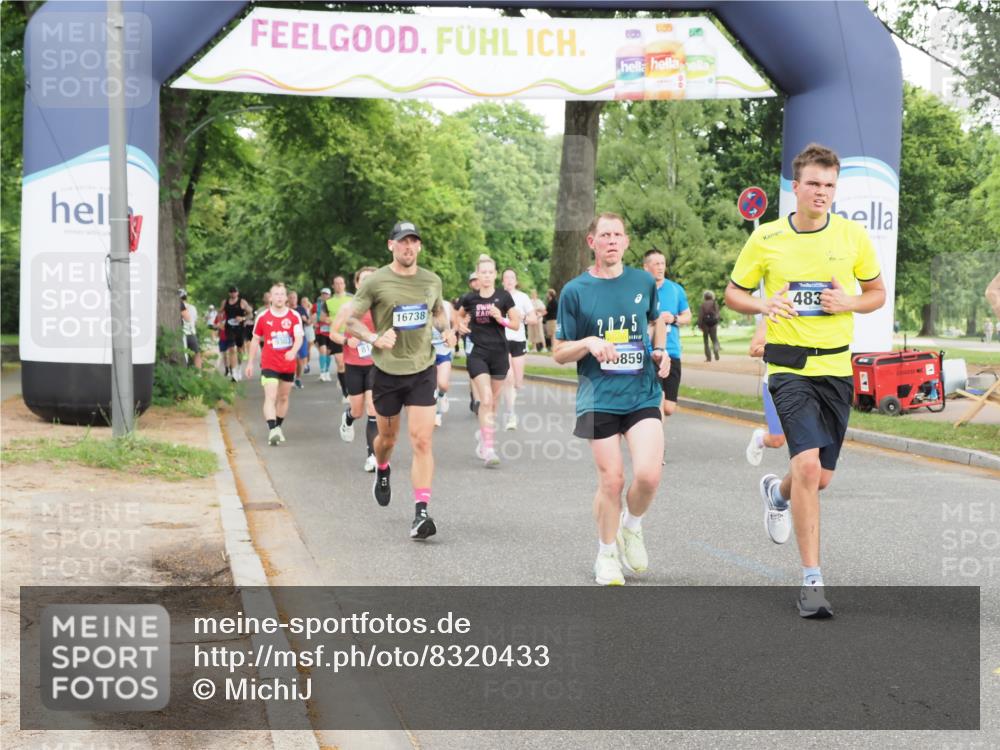 29.06.2025 - hella hamburg halbmarathon MichiJ http://msf.ph/oto/8320433 29.06.2025 10:37:13 Zwischen KM18-KM19 2020, 2234, 2880, 3562, 4247, 7657, 8454, 8921, 9031, 9303, 10859, 11819, 12421, 15950, 16738 meine-sportfotos.de