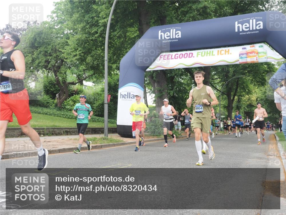 29.06.2025 - hella hamburg halbmarathon KatJ http://msf.ph/oto/8320434 29.06.2025 10:45:46 Zwischen KM18-KM19 2348, 2619, 2677, 3279, 6860, 8392 meine-sportfotos.de