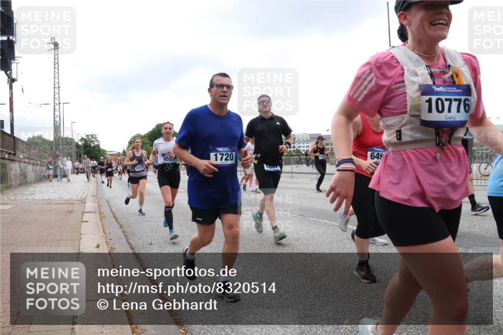 29.06.2025 - hella hamburg halbmarathon Lena Gebhardt http://msf.ph/oto/8320514 29.06.2025 10:47:16 Lombardsbrücke 13172, 9557, 1720, 649, 10776, 1073, 1185, 1286, 1363, 1434, 1463, 1523, 1593, 1607, 1704, 1720, 1961, 2148, 2211, 2320, 2327, 2407, 2537, 2555, 2556, 2665, 2981, 2994, 3339, 3823, 4037, 4184, 4239, 4325, 4483, 4806, 4895, 4974, 4975, 5111, 5114, 5621, 5622, 5796, 5895, 5953, 6255, 6256, 6485, 6496, 6740, 6879, 6995, 7073, 7403, 7412, 7430, 7431, 7630, 7631, 8105, 8131, 8270, 8486, 8553, 8684, 8706, 8915, 8953, 8967, 9018, 11458, 11730, 11738 meine-sportfotos.de