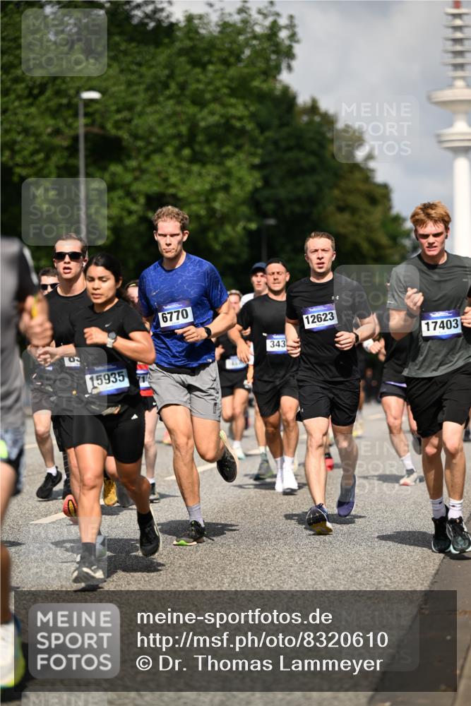29.06.2025 - hella hamburg halbmarathon Dr. Thomas Lammeyer http://msf.ph/oto/8320610 29.06.2025 09:55:30 Kennedybrücke 1312, 1353, 1569, 1763, 1920, 2653, 2880, 3437, 3697, 4297, 4991, 5014, 5047, 5129, 5690, 5987, 6490, 6700, 6770, 7092, 8074, 8359, 8900, 9114, 9358, 9547, 9659, 10319, 10480, 10669, 10978, 11021 meine-sportfotos.de