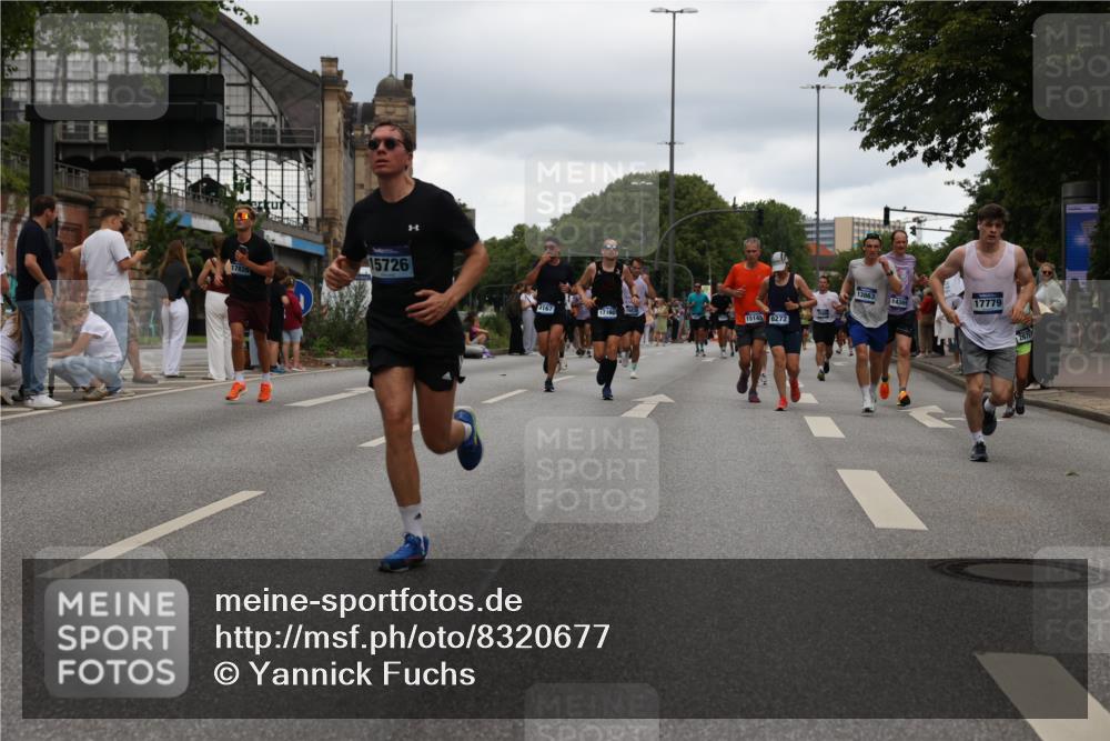 29.06.2025 - hella hamburg halbmarathon Yannick Fuchs http://msf.ph/oto/8320677 29.06.2025 10:51:02 20KM 1387, 1485, 2034, 2282, 2417, 2676, 3435, 4167, 4940, 5033, 5728, 6272, 7269, 7716, 8825, 9577, 9820, 10133, 10212, 11043, 11083, 11590, 11612, 11832, 12014, 12523, 13245, 13523, 13863, 14361, 14369, 14881, 14951, 15110, 15125, 15145, 15220, 15712, 15726, 16093, 16113, 16257, 16261, 16470, 16830, 16909, 17160, 17201, 17617, 17769, 17779, 17828, 17848, 18388, 18652, 19184 meine-sportfotos.de