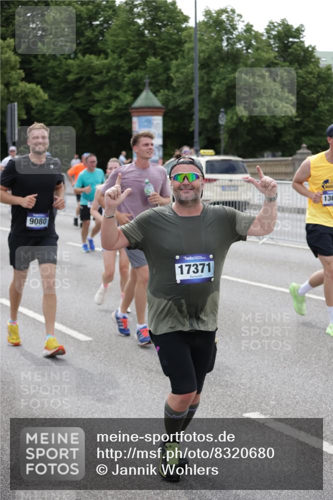 29.06.2025 - hella hamburg halbmarathon Jannik Wohlers http://msf.ph/oto/8320680 29.06.2025 10:39:28 Lombardsbrücke 1058, 1076, 1586, 1899, 2313, 2976, 3046, 3882, 3883, 3884, 4298, 4752, 5229, 5654, 5901, 6428, 6698, 6739, 7045, 7125, 7429, 7455, 7456, 8107, 8612, 8622, 8865, 8866, 9080, 9195, 9292, 10441, 10648, 10666, 10714, 10833, 10901, 10939, 11242, 11664, 11874, 11982, 12414, 12631, 12883, 12906, 13644, 14327, 14578, 14882, 15111, 15265, 16532, 16784, 17407, 17634, 18157, 18944, 19121, 19163 meine-sportfotos.de