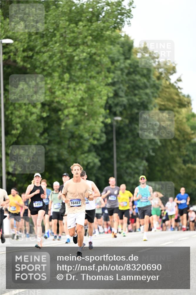 29.06.2025 - hella hamburg halbmarathon Dr. Thomas Lammeyer http://msf.ph/oto/8320690 29.06.2025 10:39:10 Kennedybrücke 1417, 1497, 1821, 1849, 2265, 2355, 2482, 2751, 3130, 3409, 4884, 5027, 5453, 5793, 6171, 6310, 6329, 6335, 6571, 6746, 6803, 6859, 7020, 7299, 7733, 8369, 9164, 9248, 9342, 10335, 10464, 10606 meine-sportfotos.de