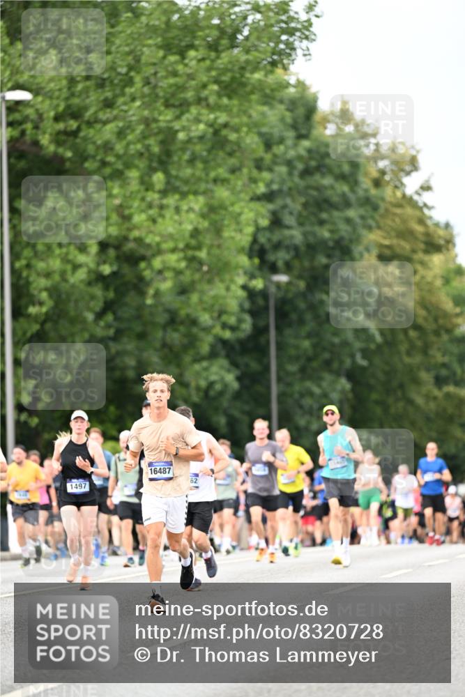 29.06.2025 - hella hamburg halbmarathon Dr. Thomas Lammeyer http://msf.ph/oto/8320728 29.06.2025 10:39:10 Kennedybrücke 1417, 1497, 1821, 1849, 2265, 2355, 2482, 2751, 3130, 3409, 4884, 5027, 5453, 5793, 6171, 6310, 6329, 6335, 6571, 6746, 6803, 6859, 7020, 7299, 7733, 8369, 9164, 9248, 9342, 10335, 10464, 10606 meine-sportfotos.de
