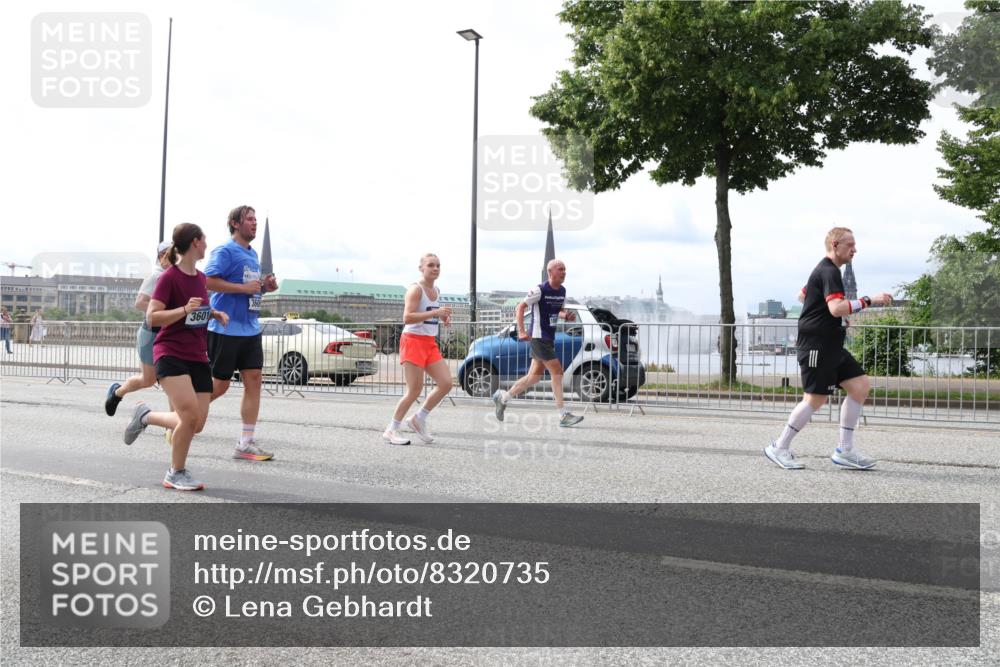 29.06.2025 - hella hamburg halbmarathon Lena Gebhardt http://msf.ph/oto/8320735 29.06.2025 10:22:48 Lombardsbrücke 3601, 1029, 1187, 1598, 1853, 2294, 2351, 2479, 2766, 2886, 3003, 3029, 3034, 3108, 3430, 3457, 3511, 3600, 3601, 3910, 3946, 4131, 4190, 4266, 4556, 4559, 4969, 5079, 5223, 5343, 5629, 5798, 5838, 6030, 6048, 6049, 6303, 6347, 6578, 6784, 6785, 6820, 6826, 6899, 7097, 7188, 7190, 7266, 7276, 7529, 7794, 7891, 7925, 8355, 8511, 8855, 8931, 9133, 9256, 9913, 10205, 10826, 12025, 12190, 12265, 13560, 13921, 14041, 14525, 14801 meine-sportfotos.de