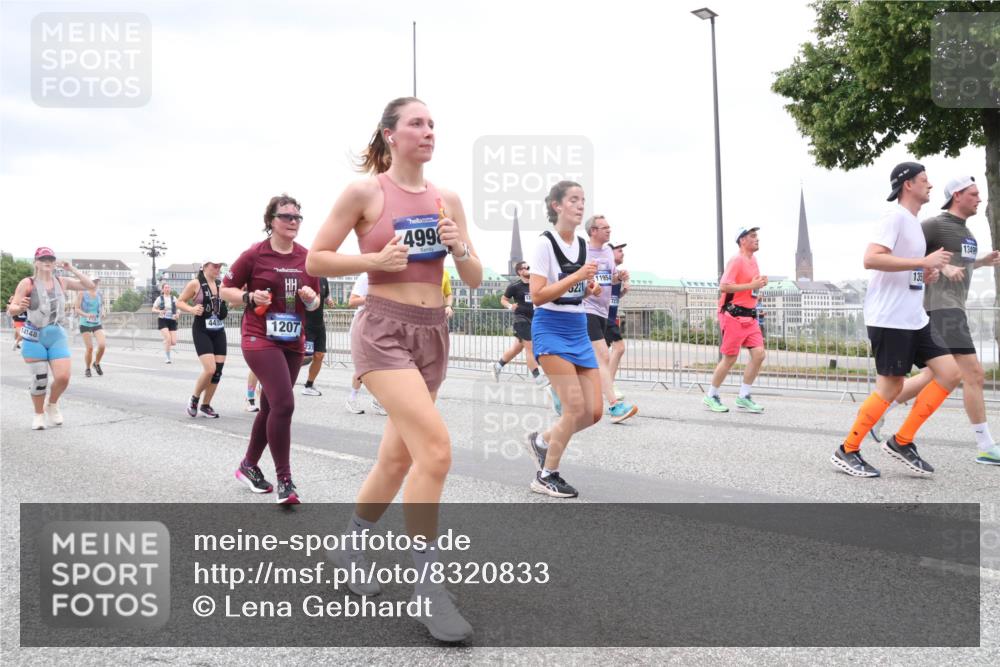 29.06.2025 - hella hamburg halbmarathon Lena Gebhardt http://msf.ph/oto/8320833 29.06.2025 10:57:20 Lombardsbrücke 14148, 1207, 4998, 221, 11954, 135, 13490, 1207, 1643, 2041, 2370, 2871, 2932, 3195, 3348, 3385, 3387, 3388, 3433, 3470, 3485, 3723, 3750, 3851, 4086, 4106, 4180, 4197, 4241, 4485, 4568, 4569, 4611, 4998, 5057, 5117, 5316, 5589, 5639, 5736, 5738, 6053, 6284, 6827, 6832, 6857, 6981, 7416, 7417, 7592, 7720, 7728, 7787, 7964, 8035, 8039, 8197, 8224, 8287, 8386, 8540, 8546, 8552, 8679, 8708, 8851, 8853, 8873, 9110, 9298, 9299, 9496 meine-sportfotos.de