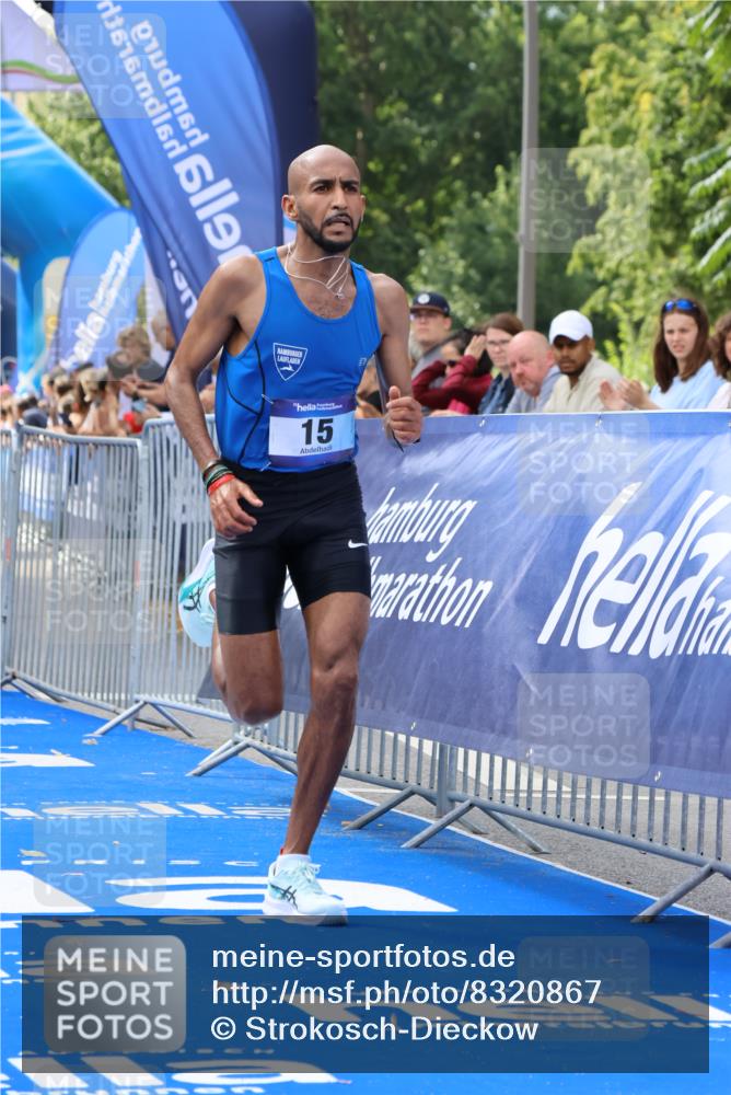 29.06.2025 - hella hamburg halbmarathon Strokosch-Dieckow http://msf.ph/oto/8320867 29.06.2025 10:04:07 Ziel 15 meine-sportfotos.de