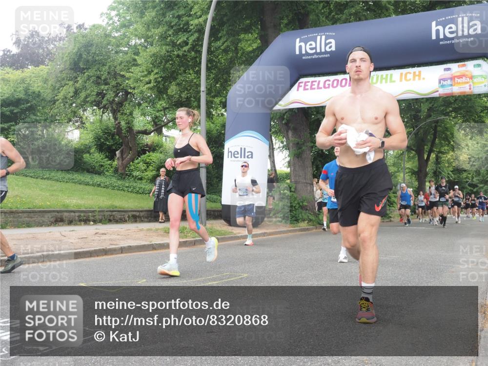 29.06.2025 - hella hamburg halbmarathon KatJ http://msf.ph/oto/8320868 29.06.2025 10:45:50 Zwischen KM18-KM19 2348, 2619, 3279, 5926, 6202 meine-sportfotos.de