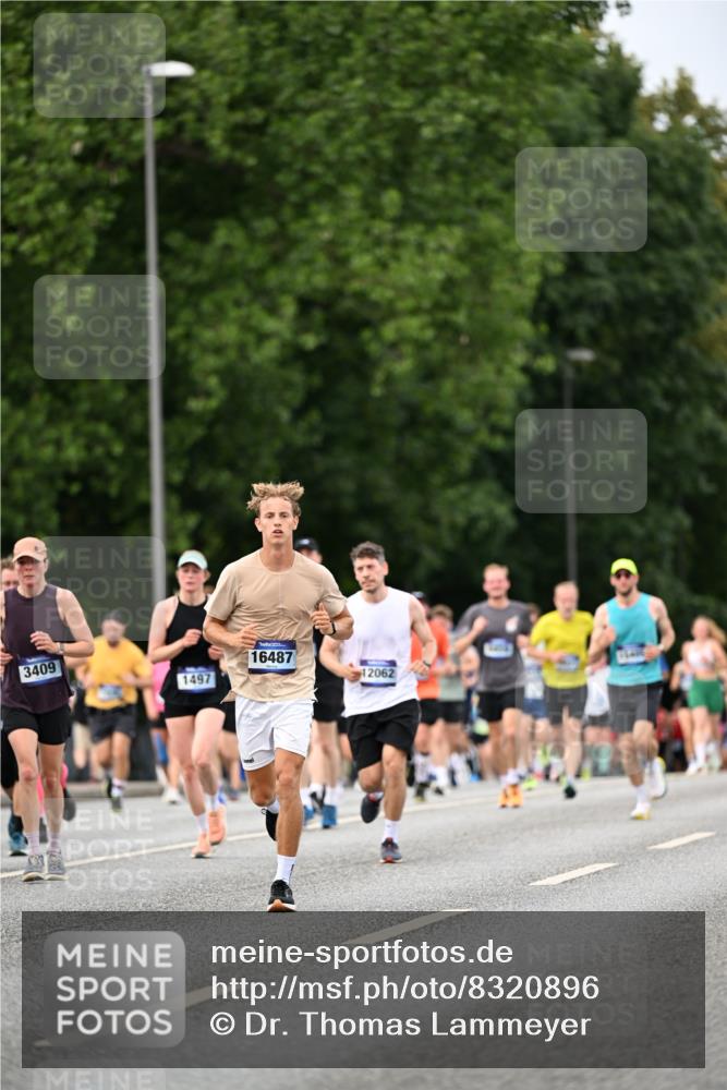 29.06.2025 - hella hamburg halbmarathon Dr. Thomas Lammeyer http://msf.ph/oto/8320896 29.06.2025 10:39:11 Kennedybrücke 1417, 1497, 1821, 1849, 2265, 2355, 2482, 3130, 3409, 4884, 5027, 5453, 5793, 6171, 6310, 6329, 6335, 6571, 6746, 6803, 6859, 7020, 7299, 7733, 8369, 9164, 9248, 9342, 10335, 10393, 10464, 10606 meine-sportfotos.de