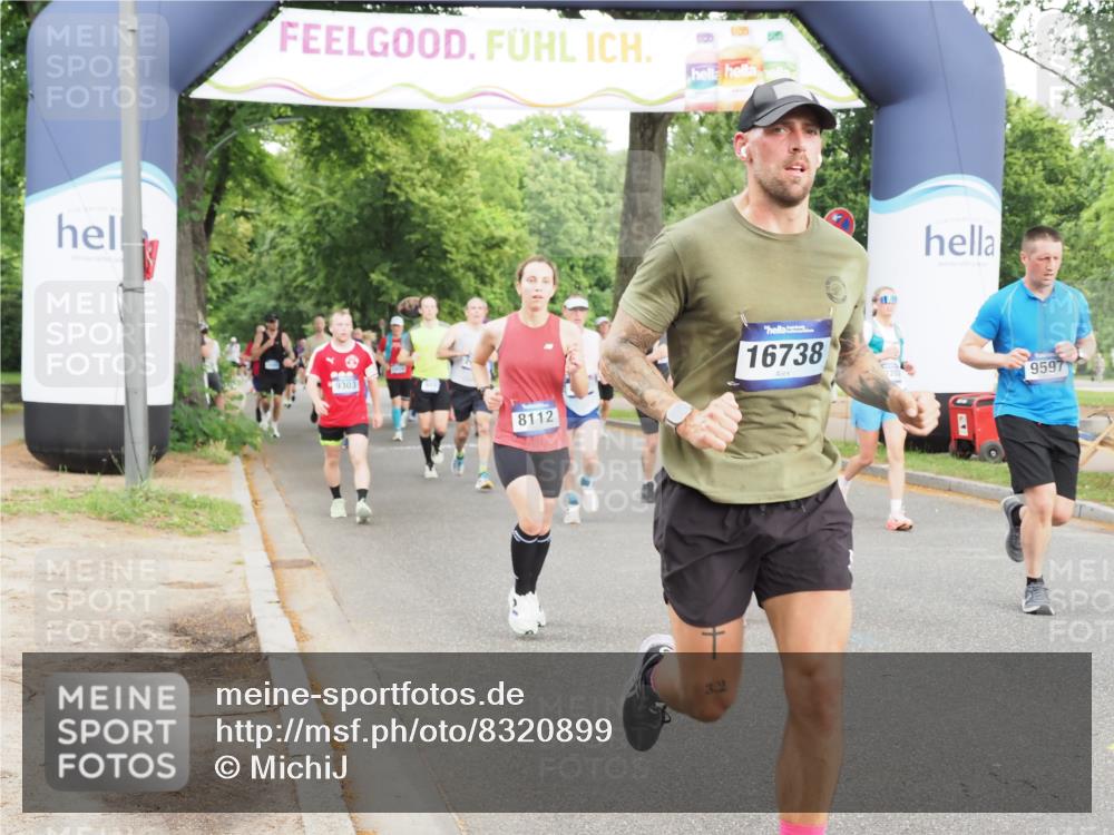 29.06.2025 - hella hamburg halbmarathon MichiJ http://msf.ph/oto/8320899 29.06.2025 10:37:15 Zwischen KM18-KM19 2013, 2020, 2880, 3562, 4247, 7100, 8112, 8437, 8454, 8921, 9031, 9303, 9491, 9597, 10859, 10860, 11819, 12203, 12421, 15950, 16738, 16891 meine-sportfotos.de
