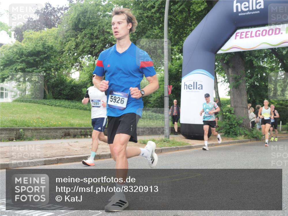 29.06.2025 - hella hamburg halbmarathon KatJ http://msf.ph/oto/8320913 29.06.2025 10:45:52 Zwischen KM18-KM19 1285, 2619, 3279, 5926, 6202 meine-sportfotos.de