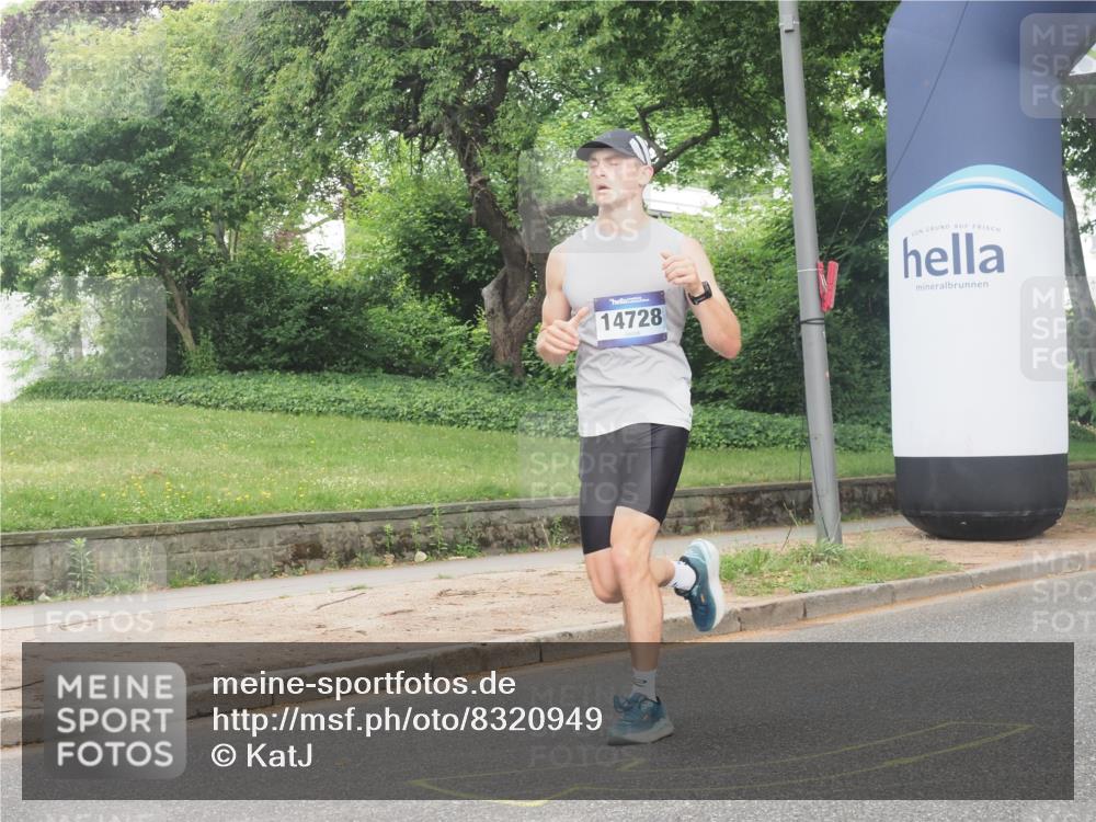 29.06.2025 - hella hamburg halbmarathon KatJ http://msf.ph/oto/8320949 29.06.2025 10:16:28 Zwischen KM18-KM19  meine-sportfotos.de