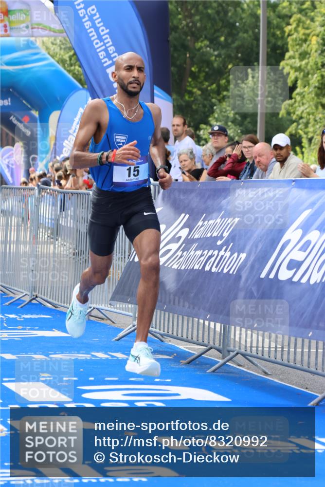 29.06.2025 - hella hamburg halbmarathon Strokosch-Dieckow http://msf.ph/oto/8320992 29.06.2025 10:04:07 Ziel 15 meine-sportfotos.de