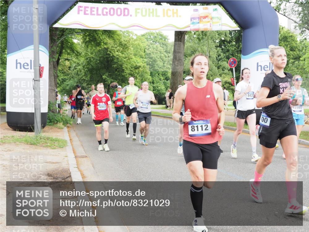 29.06.2025 - hella hamburg halbmarathon MichiJ http://msf.ph/oto/8321029 29.06.2025 10:37:16 Zwischen KM18-KM19 2013, 2020, 2880, 3562, 4247, 7100, 8112, 8437, 8454, 8657, 8921, 9031, 9303, 9491, 9597, 10859, 10860, 11819, 12203, 15950, 16738, 16891 meine-sportfotos.de