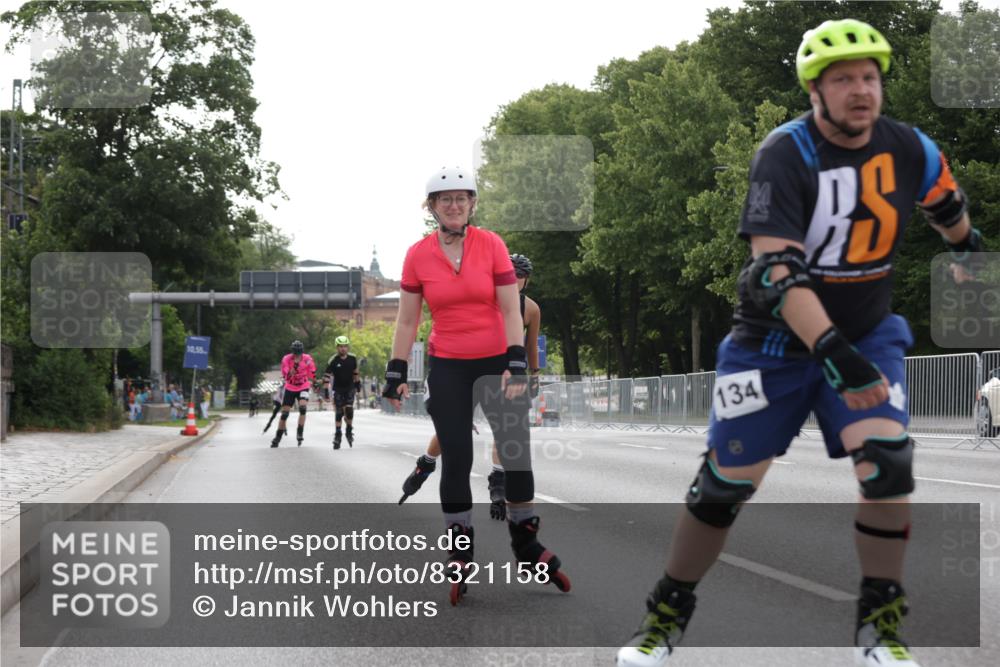 29.06.2025 - hella hamburg halbmarathon Jannik Wohlers http://msf.ph/oto/8321158 29.06.2025 09:00:18 Lombardsbrücke  meine-sportfotos.de
