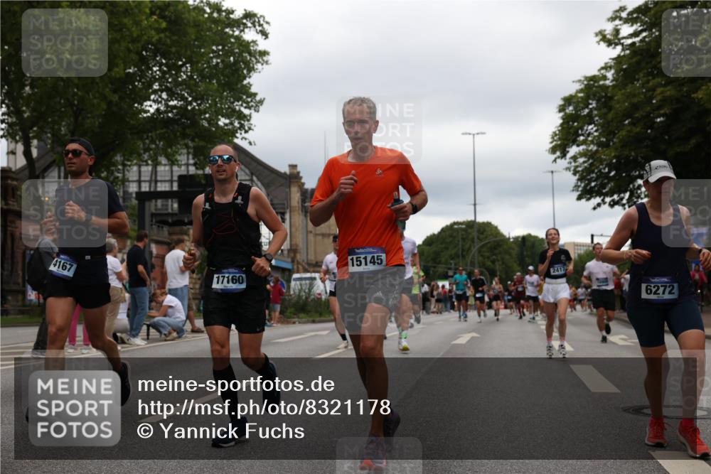 29.06.2025 - hella hamburg halbmarathon Yannick Fuchs http://msf.ph/oto/8321178 29.06.2025 10:51:07 20KM 1387, 1485, 1715, 1719, 1972, 2034, 2282, 2417, 2652, 2676, 3435, 4167, 5033, 5728, 6272, 6720, 7269, 8744, 9577, 9820, 10133, 11043, 11590, 11612, 11832, 12774, 13245, 13376, 13523, 13863, 14361, 14369, 14737, 14881, 14951, 15110, 15125, 15145, 15220, 15664, 15726, 16093, 16113, 16470, 16830, 16909, 17160, 17201, 17617, 17758, 17769, 17779, 17828, 17848, 18388, 19184 meine-sportfotos.de