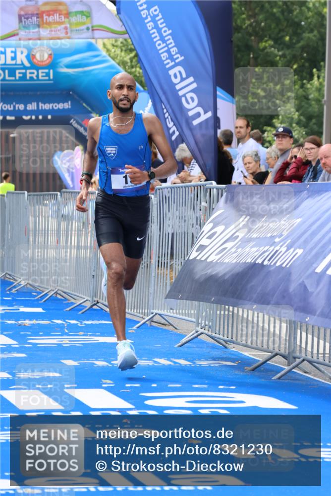 29.06.2025 - hella hamburg halbmarathon Strokosch-Dieckow http://msf.ph/oto/8321230 29.06.2025 10:04:06 Ziel 15 meine-sportfotos.de