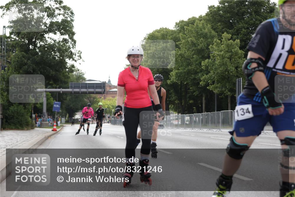 29.06.2025 - hella hamburg halbmarathon Jannik Wohlers http://msf.ph/oto/8321246 29.06.2025 09:00:18 Lombardsbrücke  meine-sportfotos.de