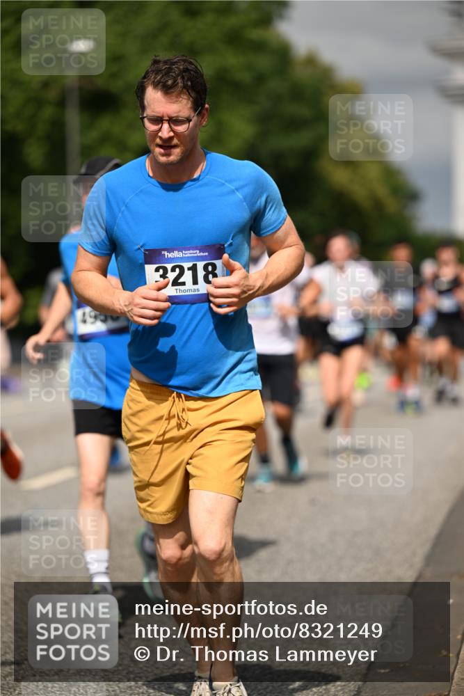 29.06.2025 - hella hamburg halbmarathon Dr. Thomas Lammeyer http://msf.ph/oto/8321249 29.06.2025 10:17:25 Kennedybrücke 1007, 1859, 1939, 2055, 2359, 2721, 2904, 2961, 2987, 3218, 3729, 4950, 5232, 6026, 6207, 7346, 7460, 8279, 8913, 9128, 9612 meine-sportfotos.de