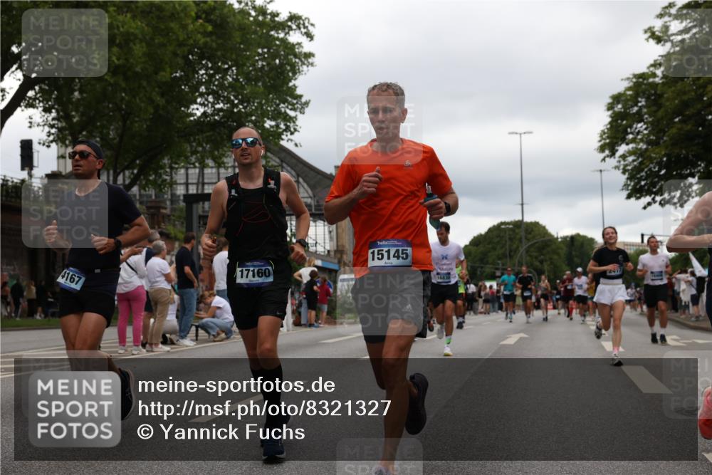 29.06.2025 - hella hamburg halbmarathon Yannick Fuchs http://msf.ph/oto/8321327 29.06.2025 10:51:07 20KM 1387, 1485, 1715, 1719, 1972, 2034, 2282, 2417, 2652, 2676, 3435, 4167, 5033, 5728, 6272, 6720, 7269, 8744, 9577, 9820, 10133, 11043, 11590, 11612, 11832, 12774, 13245, 13376, 13523, 13863, 14361, 14369, 14737, 14881, 14951, 15110, 15125, 15145, 15220, 15664, 15726, 16093, 16113, 16470, 16830, 16909, 17160, 17201, 17617, 17758, 17769, 17779, 17828, 17848, 18388, 19184 meine-sportfotos.de