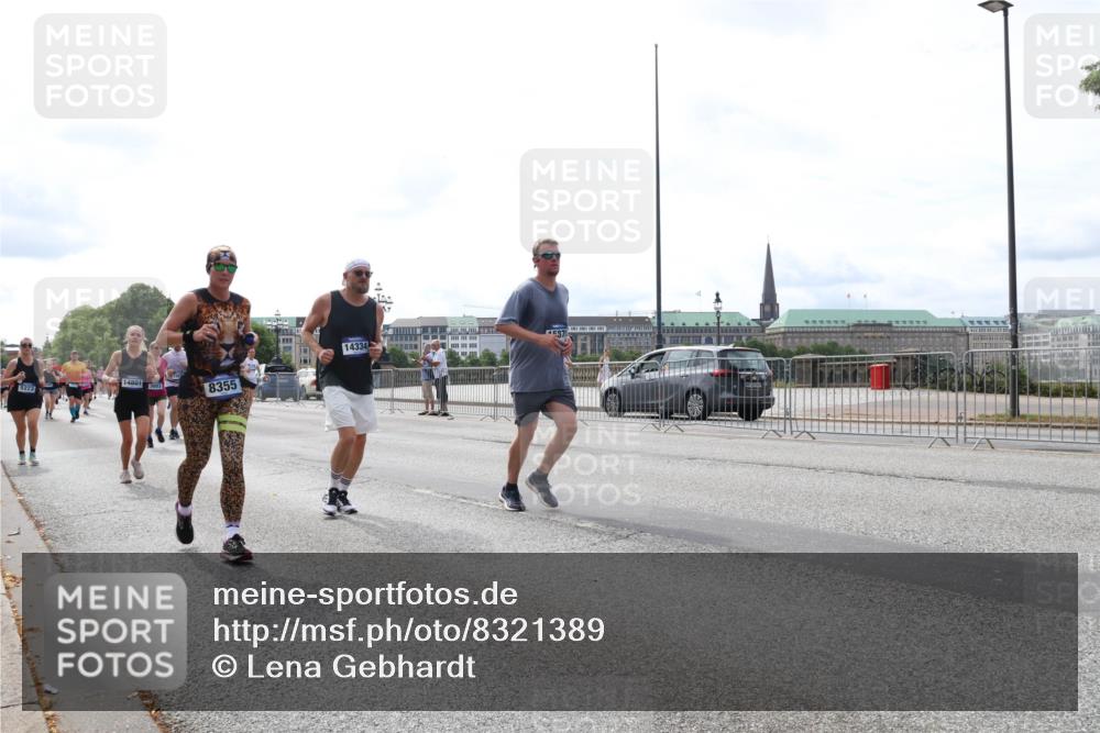 29.06.2025 - hella hamburg halbmarathon Lena Gebhardt http://msf.ph/oto/8321389 29.06.2025 10:22:51 Lombardsbrücke 5223, 14801, 8355, 14334, 587, 1029, 1853, 2294, 2479, 2766, 2886, 3003, 3029, 3034, 3430, 3457, 3511, 3600, 3601, 3946, 4190, 4266, 4969, 5223, 5343, 5629, 5798, 5838, 6347, 6578, 6784, 6785, 6820, 6826, 6849, 6899, 7097, 7188, 7190, 7266, 7276, 7529, 7794, 7891, 7925, 8355, 8511, 8931, 9133, 9256, 9913, 10205, 10826, 12025, 12190, 12265, 13560, 13921, 14041, 14525, 14801 meine-sportfotos.de