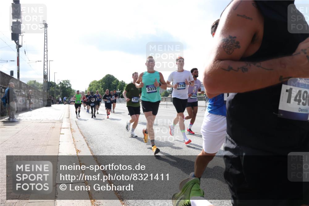 29.06.2025 - hella hamburg halbmarathon Lena Gebhardt http://msf.ph/oto/8321411 29.06.2025 09:48:07 Lombardsbrücke 1385, 5315, 1743, 6684, 149, 1164, 1385, 1562, 1743, 2196, 2296, 2714, 2767, 3959, 4602, 4860, 5091, 5092, 5315, 6684, 6829, 6990, 8084, 8362, 8901, 8933, 9178, 9944, 10384, 10404, 10793, 10900, 10968, 11019, 11202, 11227, 11559, 11620, 11745, 11929, 12290, 12462, 12514, 12865, 12916, 13419, 13514, 13595, 13798, 13854, 14387, 14601, 14875, 14908, 14934, 14952, 15015, 15261, 15415, 15701, 15959, 15965, 16119, 16158, 16964 meine-sportfotos.de