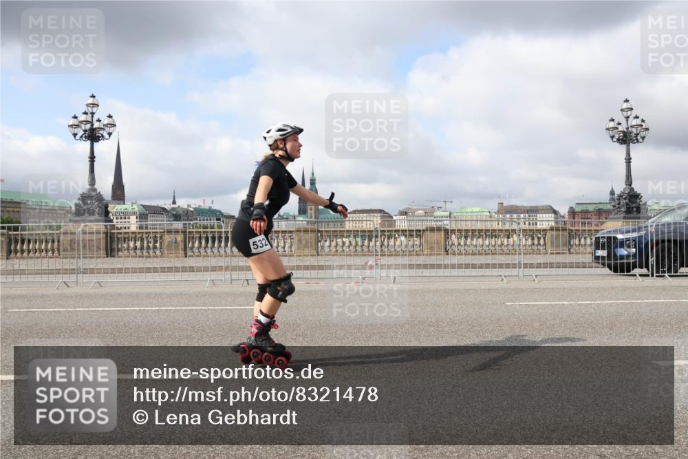 29.06.2025 - hella hamburg halbmarathon Lena Gebhardt http://msf.ph/oto/8321478 29.06.2025 09:07:45 Lombardsbrücke 532 meine-sportfotos.de