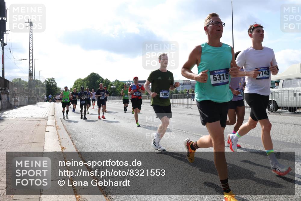 29.06.2025 - hella hamburg halbmarathon Lena Gebhardt http://msf.ph/oto/8321553 29.06.2025 09:48:07 Lombardsbrücke 12514, 3959, 6829, 1385, 5315, 743, 1164, 1385, 1562, 1743, 2196, 2296, 2714, 2767, 3959, 4602, 4860, 5091, 5092, 5315, 6684, 6829, 6990, 8084, 8362, 8901, 8933, 9178, 9944, 10384, 10404, 10793, 10900, 10968, 11019, 11202, 11227, 11559, 11620, 11745, 11929, 12290, 12462, 12514, 12865, 12916, 13419, 13514, 13595, 13798, 13854, 14387, 14601, 14875, 14908, 14934, 14952, 15015, 15261, 15415, 15701, 15959, 15965, 16119, 16158, 16964 meine-sportfotos.de