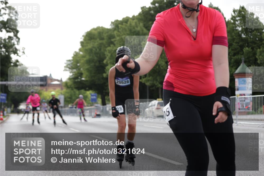 29.06.2025 - hella hamburg halbmarathon Jannik Wohlers http://msf.ph/oto/8321624 29.06.2025 09:00:19 Lombardsbrücke  meine-sportfotos.de