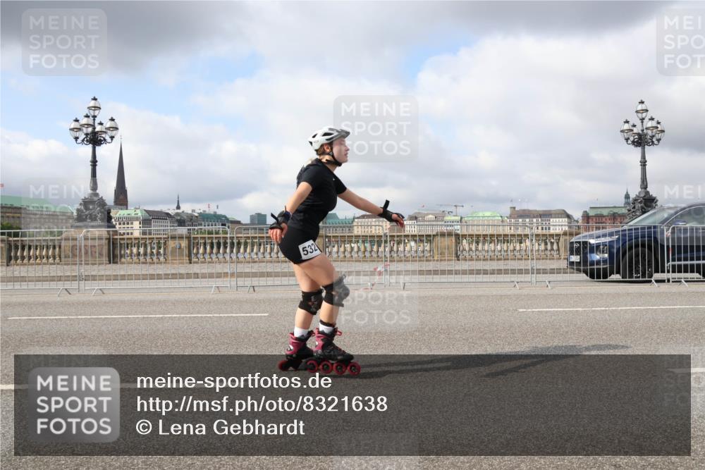 29.06.2025 - hella hamburg halbmarathon Lena Gebhardt http://msf.ph/oto/8321638 29.06.2025 09:07:45 Lombardsbrücke 532 meine-sportfotos.de