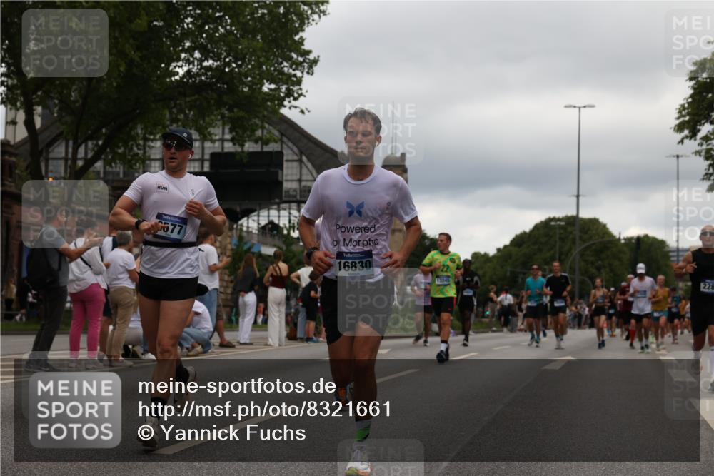 29.06.2025 - hella hamburg halbmarathon Yannick Fuchs http://msf.ph/oto/8321661 29.06.2025 10:51:09 20KM 1387, 1485, 1715, 1719, 1972, 2282, 2417, 2652, 2676, 3435, 4167, 4261, 5015, 5033, 5134, 5457, 5458, 5728, 6272, 6720, 7159, 7269, 8744, 9577, 10133, 11043, 11590, 11612, 11832, 12774, 13245, 13376, 13523, 13863, 14361, 14369, 14737, 14881, 14951, 15090, 15110, 15125, 15145, 15220, 15664, 15726, 16093, 16470, 16830, 16909, 17160, 17201, 17617, 17758, 17769, 17779, 17828, 17848, 18388 meine-sportfotos.de