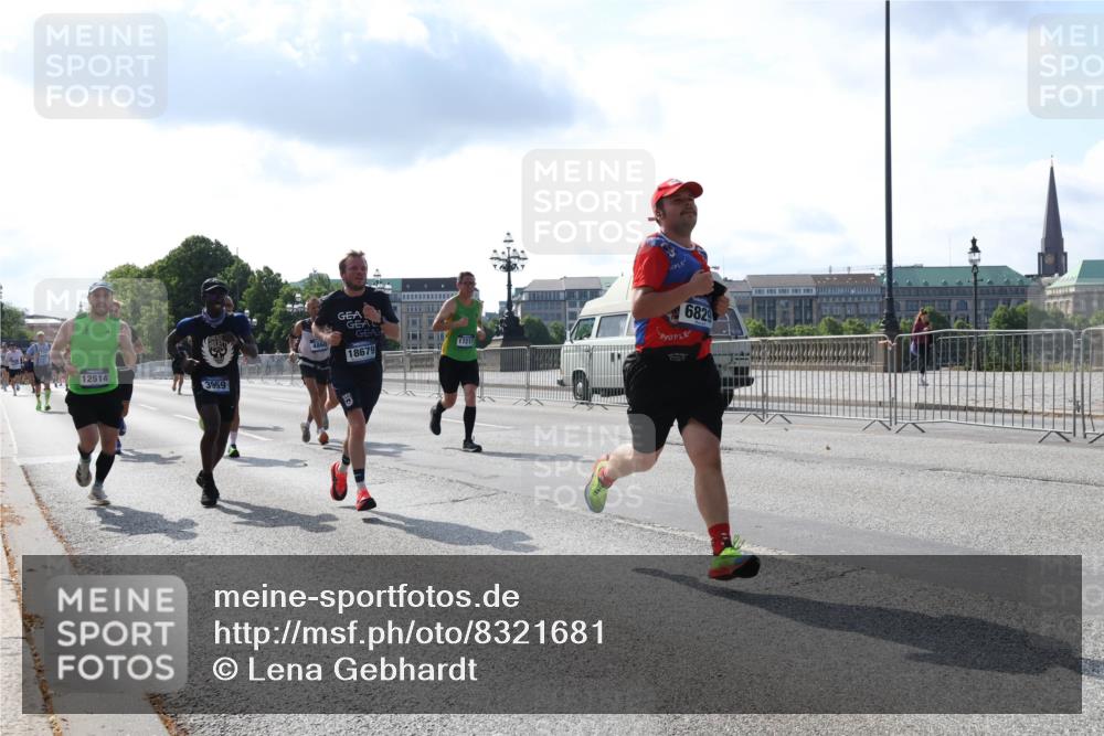 29.06.2025 - hella hamburg halbmarathon Lena Gebhardt http://msf.ph/oto/8321681 29.06.2025 09:48:08 Lombardsbrücke 18679, 17217, 12514, 3959, 6829, 1164, 1385, 1562, 1743, 2196, 2296, 2714, 2767, 3959, 4602, 4860, 5091, 5092, 5315, 6684, 6829, 6990, 8362, 8901, 8933, 9178, 9944, 10384, 10404, 10793, 10900, 10968, 11202, 11227, 11620, 11745, 11929, 12290, 12462, 12514, 12865, 12916, 13514, 13595, 13798, 13854, 14387, 14601, 14875, 14908, 14934, 14952, 15015, 15261, 15415, 15701, 15959, 15965, 16119, 16158, 16964 meine-sportfotos.de