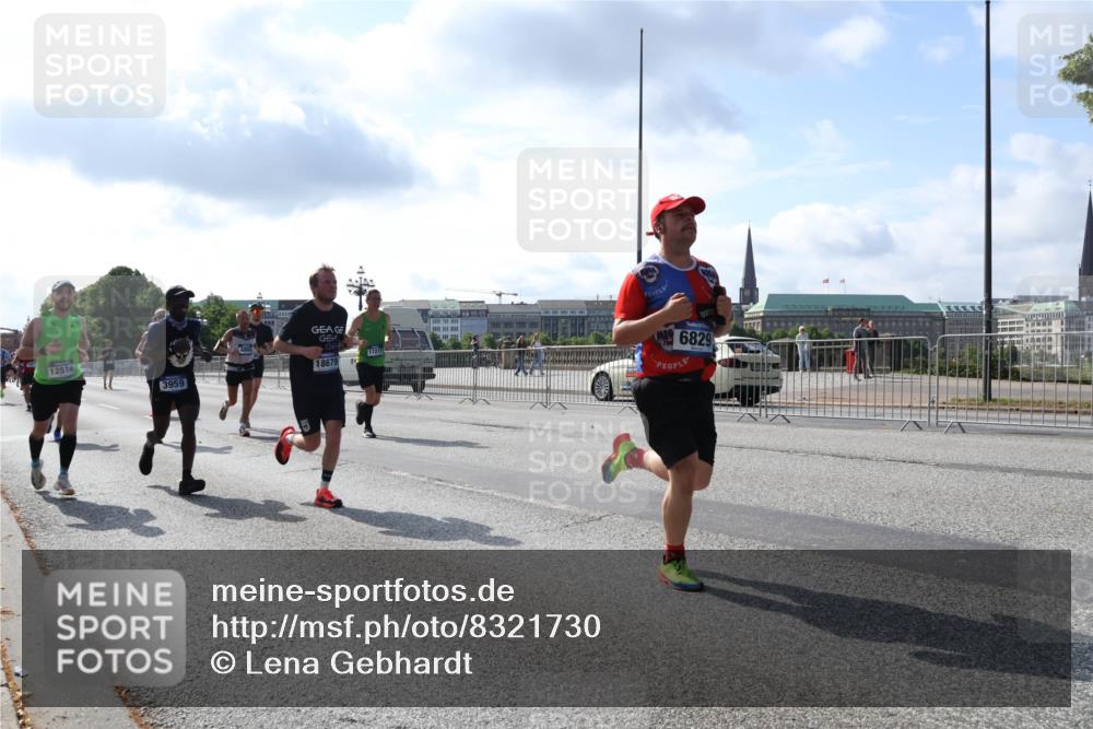 29.06.2025 - hella hamburg halbmarathon Lena Gebhardt http://msf.ph/oto/8321730 29.06.2025 09:48:09 Lombardsbrücke 12514, 17217, 3959, 18679, 6829, 1164, 1385, 1562, 1743, 2196, 2296, 2714, 2767, 3959, 4602, 4860, 5091, 5092, 5315, 6684, 6829, 6990, 8362, 8901, 8933, 9178, 9944, 10384, 10404, 10793, 10900, 10968, 11202, 11227, 11620, 11745, 11929, 12290, 12462, 12514, 12865, 12916, 13514, 13595, 13798, 13854, 14387, 14601, 14875, 14908, 14934, 14952, 15015, 15261, 15415, 15701, 15931, 15959, 15965, 16119, 16158, 16964 meine-sportfotos.de