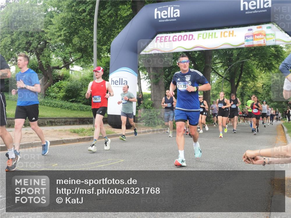29.06.2025 - hella hamburg halbmarathon KatJ http://msf.ph/oto/8321768 29.06.2025 10:46:00 Zwischen KM18-KM19 2006, 2957, 3181, 6208, 7259, 8089 meine-sportfotos.de