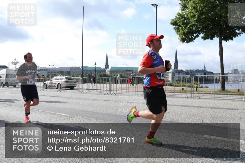 29.06.2025 - hella hamburg halbmarathon Lena Gebhardt http://msf.ph/oto/8321781 29.06.2025 09:48:09 Lombardsbrücke 18679, 1164, 1385, 1562, 1743, 2196, 2296, 2714, 2767, 3959, 4602, 4860, 5091, 5092, 5315, 6684, 6829, 6990, 8362, 8901, 8933, 9178, 9944, 10384, 10404, 10793, 10900, 10968, 11202, 11227, 11620, 11745, 11929, 12290, 12462, 12514, 12865, 12916, 13514, 13595, 13798, 13854, 14387, 14601, 14875, 14908, 14934, 14952, 15015, 15261, 15415, 15701, 15931, 15959, 15965, 16119, 16158, 16964 meine-sportfotos.de