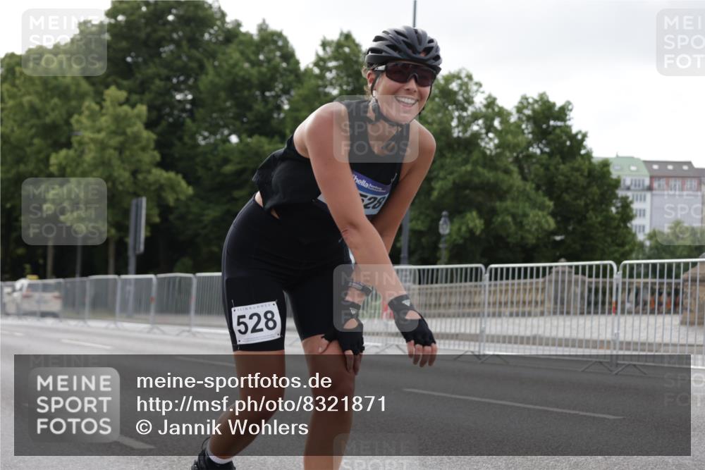 29.06.2025 - hella hamburg halbmarathon Jannik Wohlers http://msf.ph/oto/8321871 29.06.2025 09:00:20 Lombardsbrücke  meine-sportfotos.de
