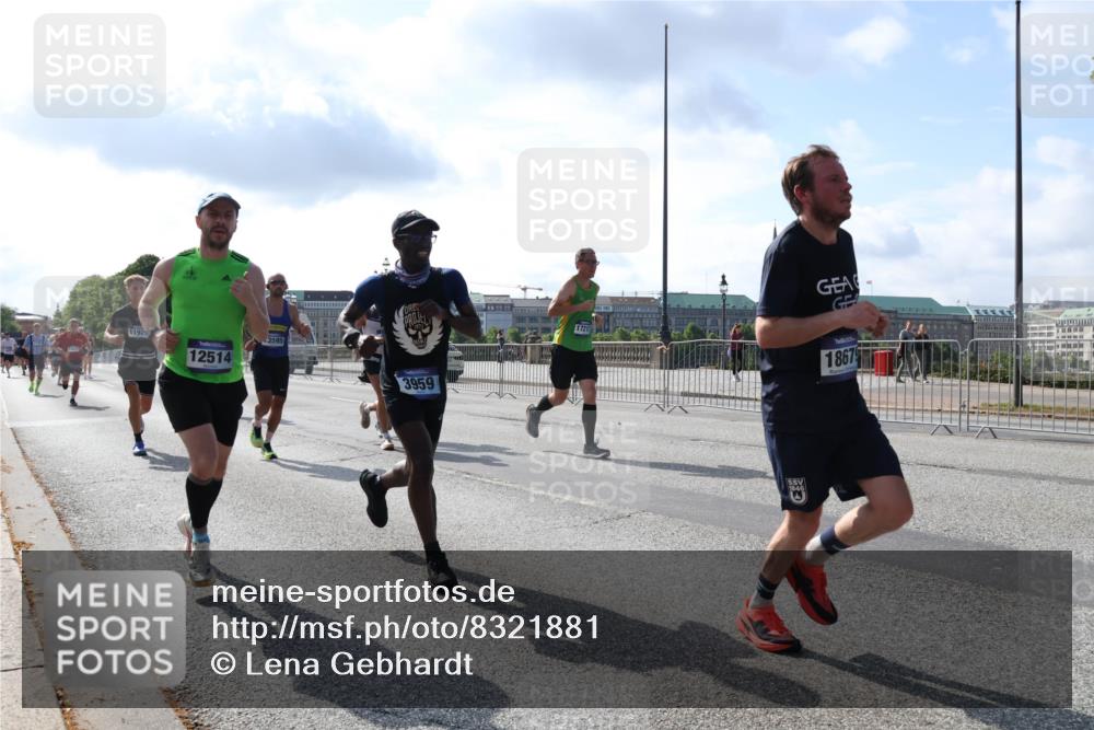 29.06.2025 - hella hamburg halbmarathon Lena Gebhardt http://msf.ph/oto/8321881 29.06.2025 09:48:10 Lombardsbrücke 1192, 12514, 3595, 3959, 1721, 1846, 18675, 1164, 1385, 1562, 1710, 1743, 2196, 2296, 2714, 2767, 3959, 4602, 4860, 5091, 5092, 5315, 6684, 6829, 6990, 8362, 8901, 8933, 9178, 9944, 10384, 10404, 10793, 10900, 10968, 11202, 11227, 11620, 11745, 11929, 12290, 12462, 12514, 12865, 12916, 13514, 13595, 13798, 13854, 14387, 14601, 14875, 14908, 14934, 14952, 15015, 15261, 15415, 15701, 15931, 15959, 15965, 16119, 16158, 16964 meine-sportfotos.de